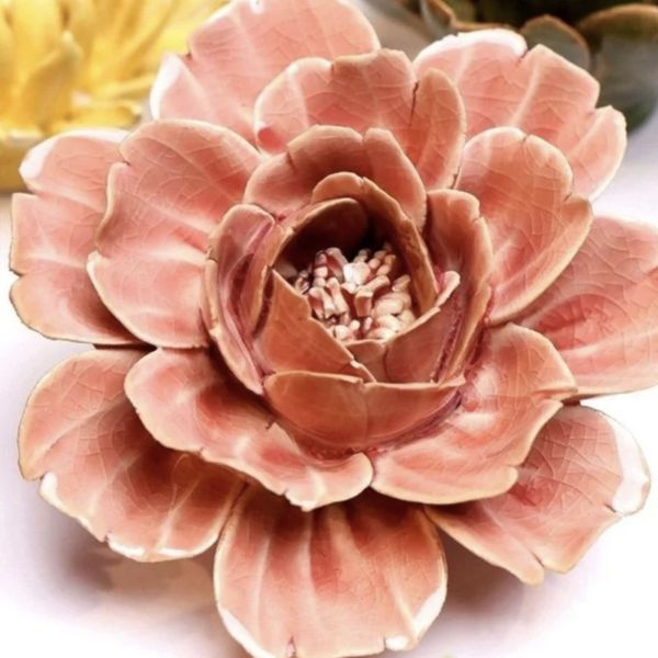 Blomst I keramikk - Champagnerosa rose 10cm